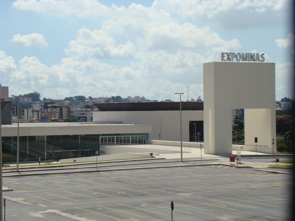 Aluguel de van para o Expominas