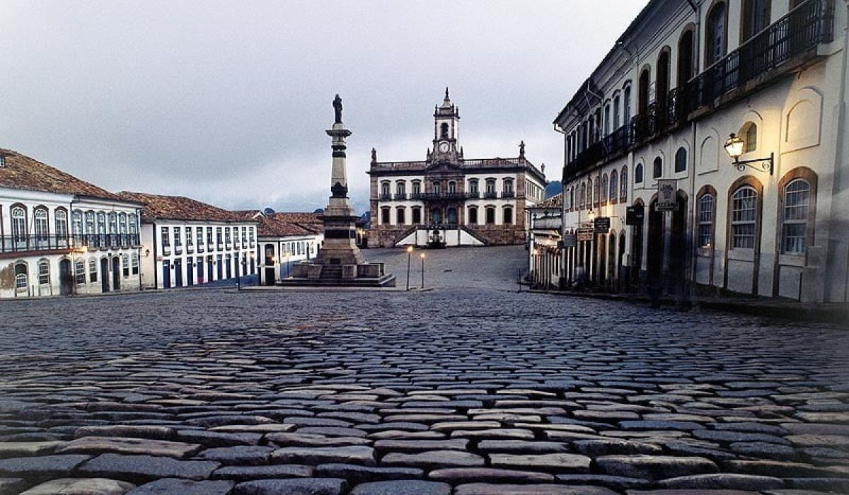 Aluguel de van para Ouro Preto